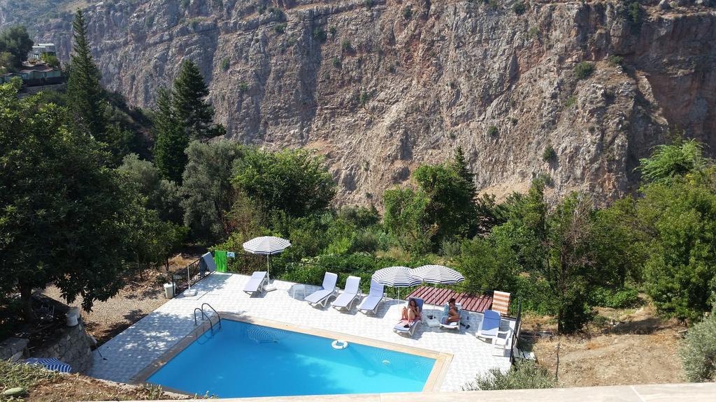 Bed and Breakfast George House Faralya Exterior foto